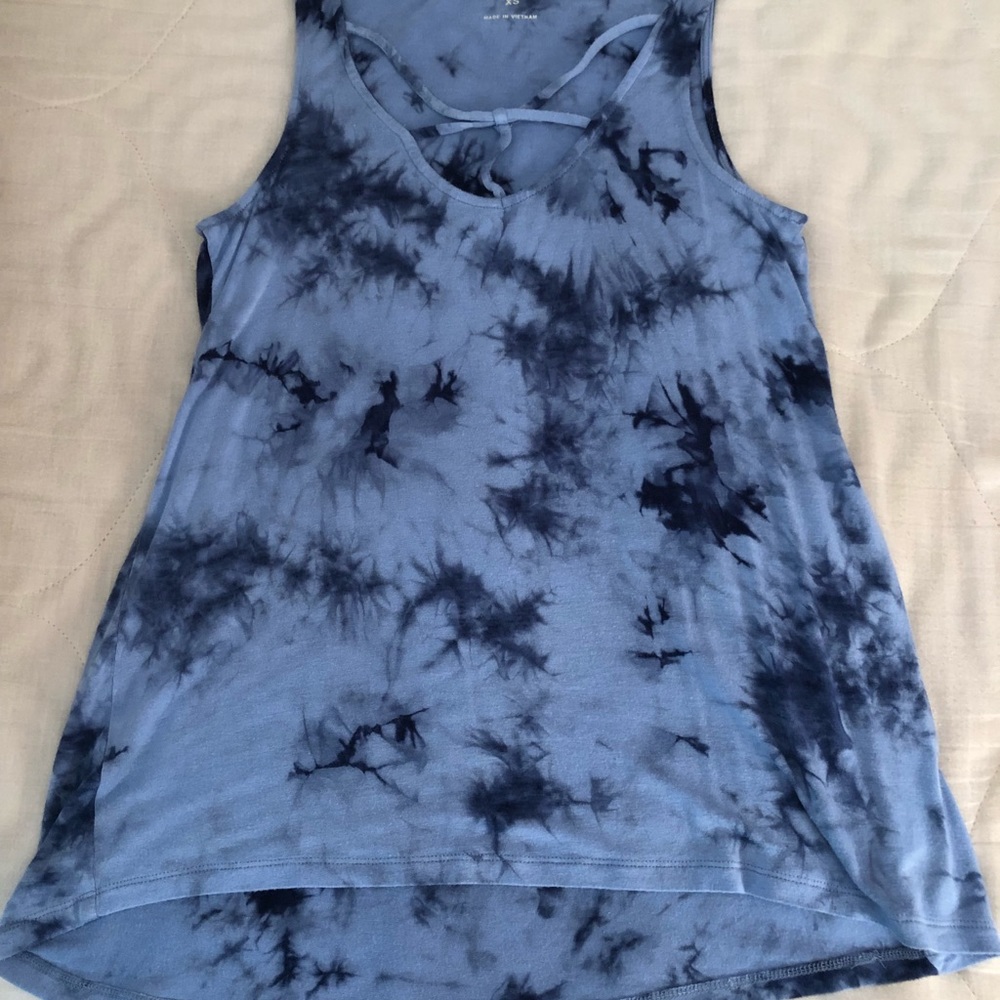 tank top - Picture 2 of 3
